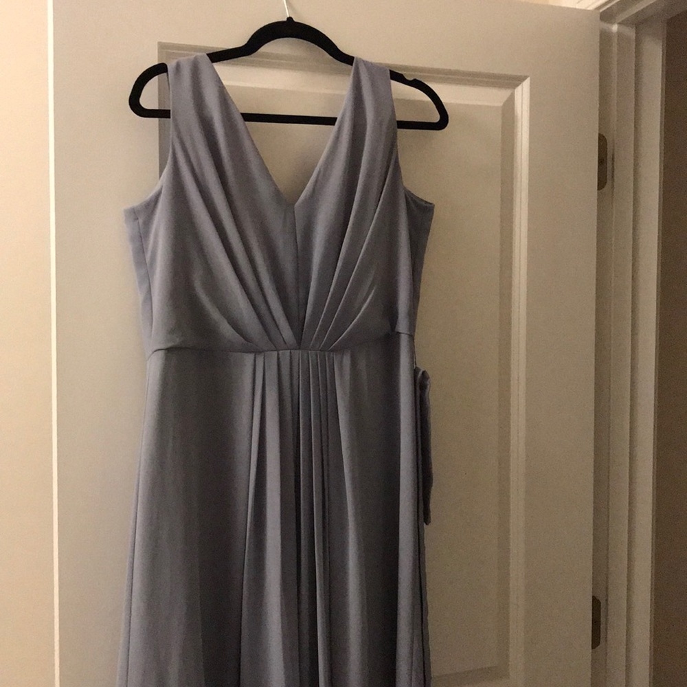 Social Bridesmaids 8157 Platinum 16 w/belt x-long